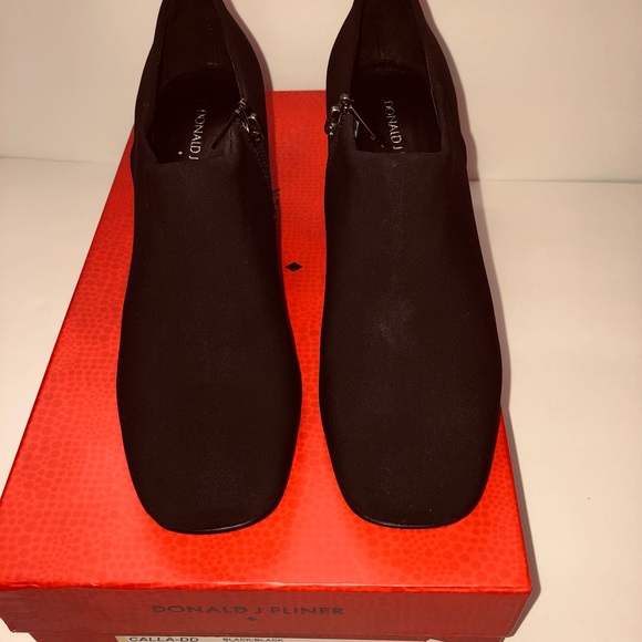 EUC Donald Pliner Boots - Picture 4 of 7